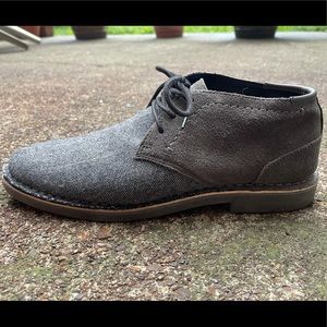 Kenneth Cole Reaction chukka boots, gray suede
